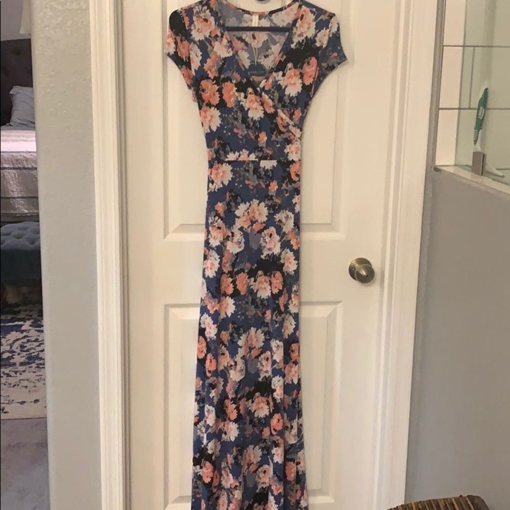Maternity maxi dress